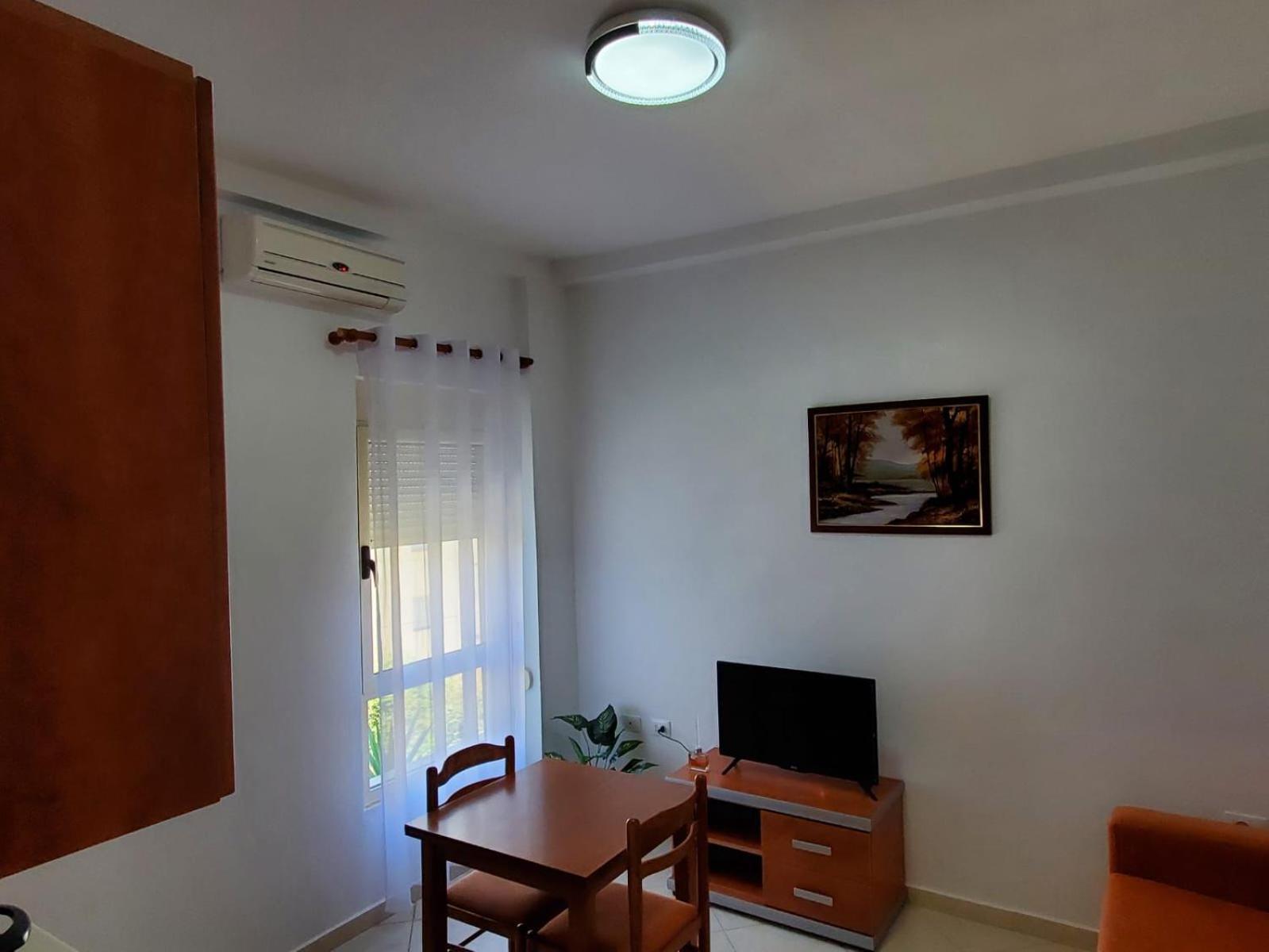 Summer Gate Apartment Sarandë Esterno foto