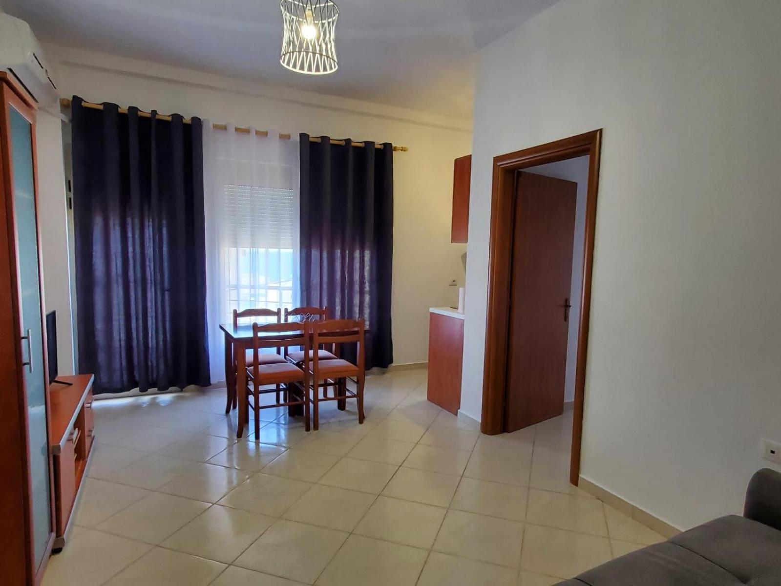 Summer Gate Apartment Sarandë Esterno foto