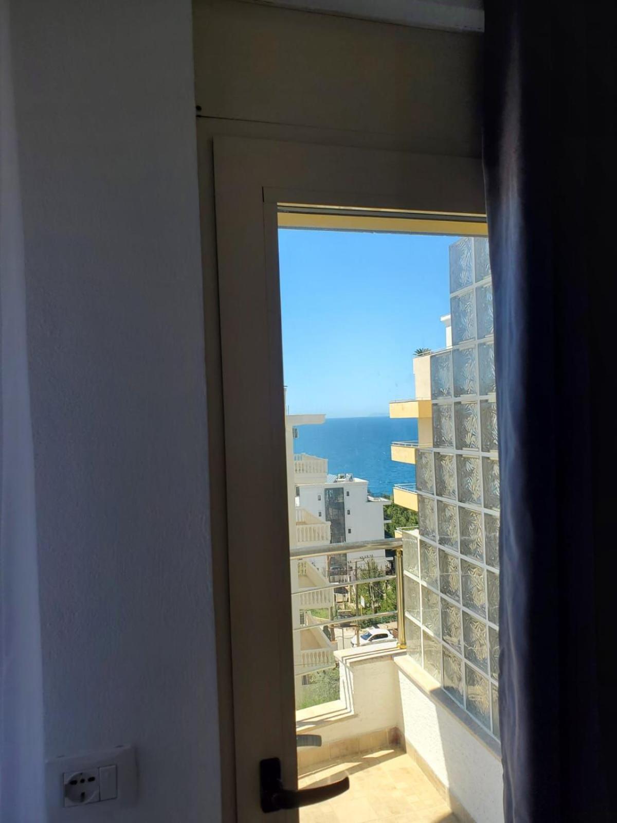 Summer Gate Apartment Sarandë Esterno foto
