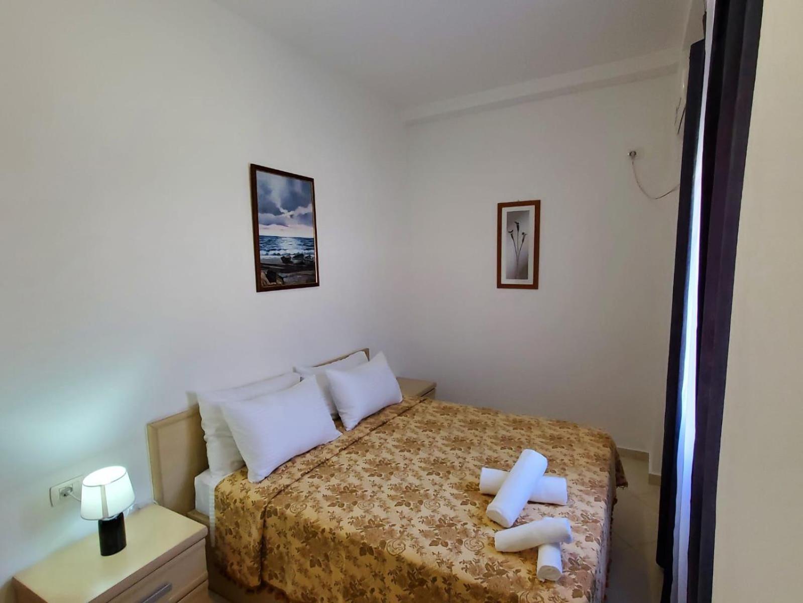 Summer Gate Apartment Sarandë Esterno foto
