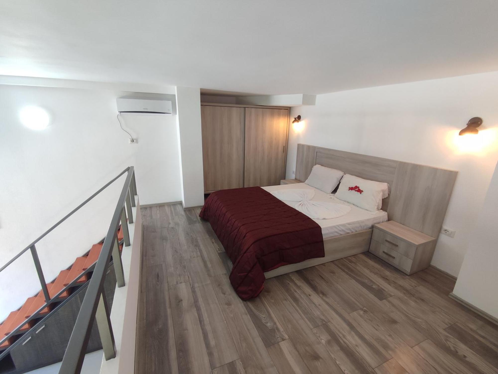 Summer Gate Apartment Sarandë Esterno foto